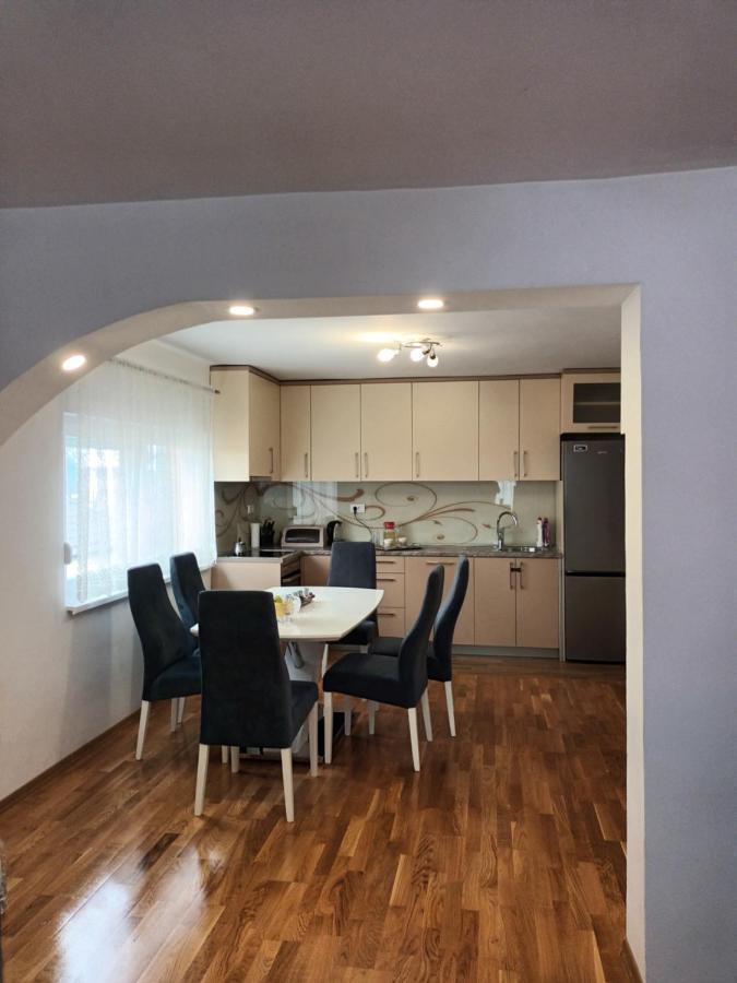 Dea Apartman Appartement Sarajevo Buitenkant foto